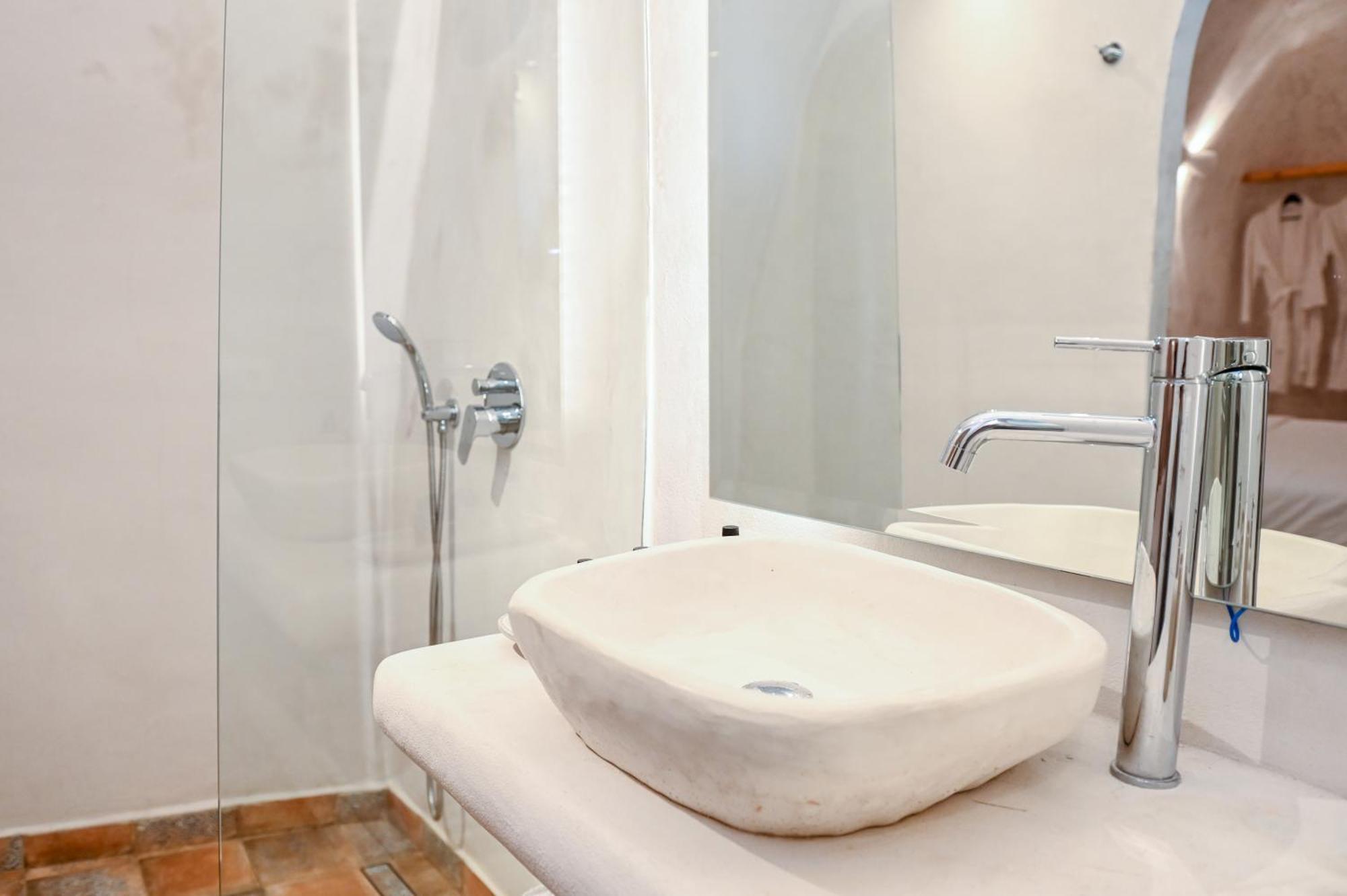 Akrotírion White Curves Santorini Bed & Breakfast エクステリア 写真