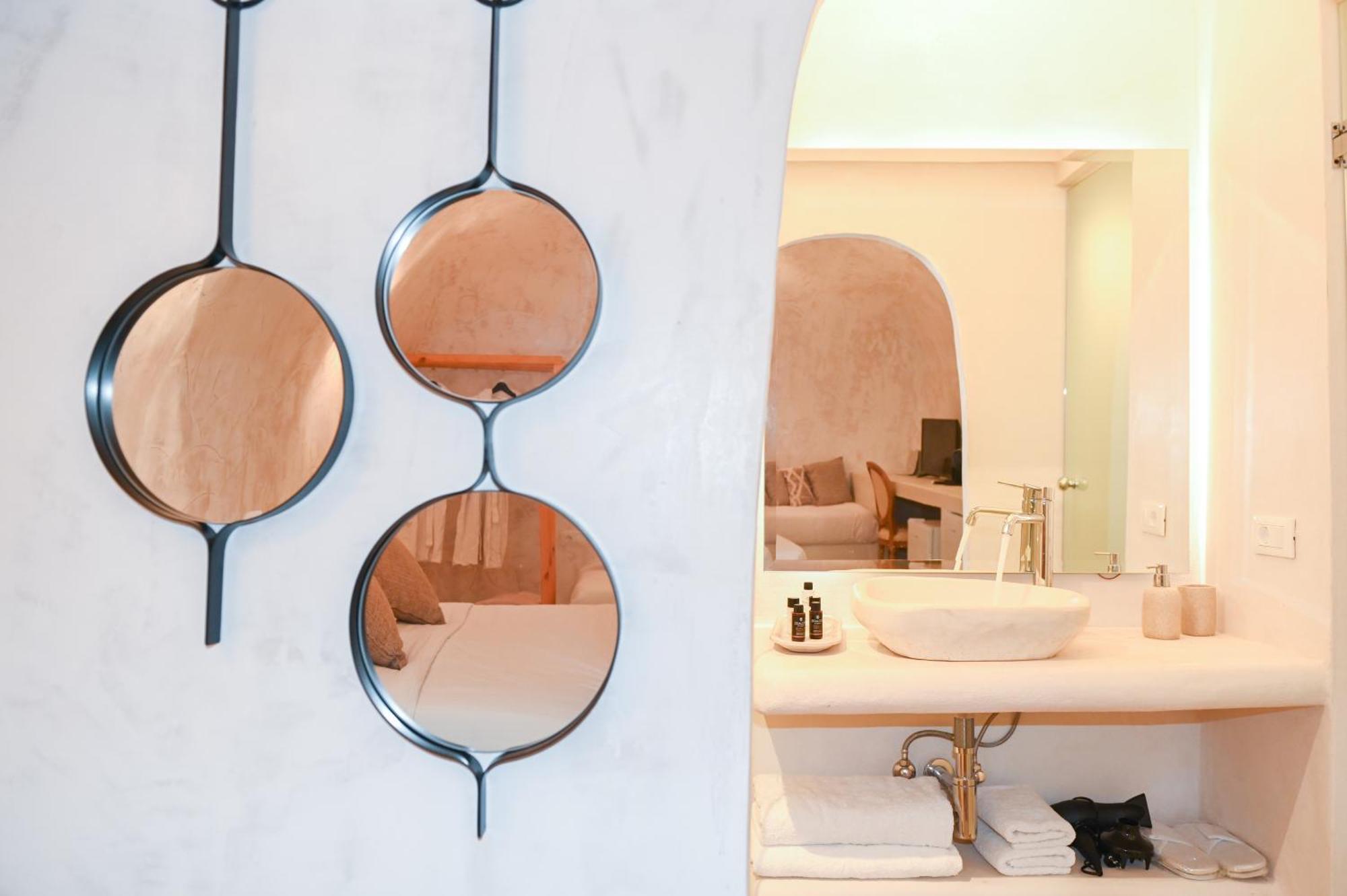 Akrotírion White Curves Santorini Bed & Breakfast エクステリア 写真