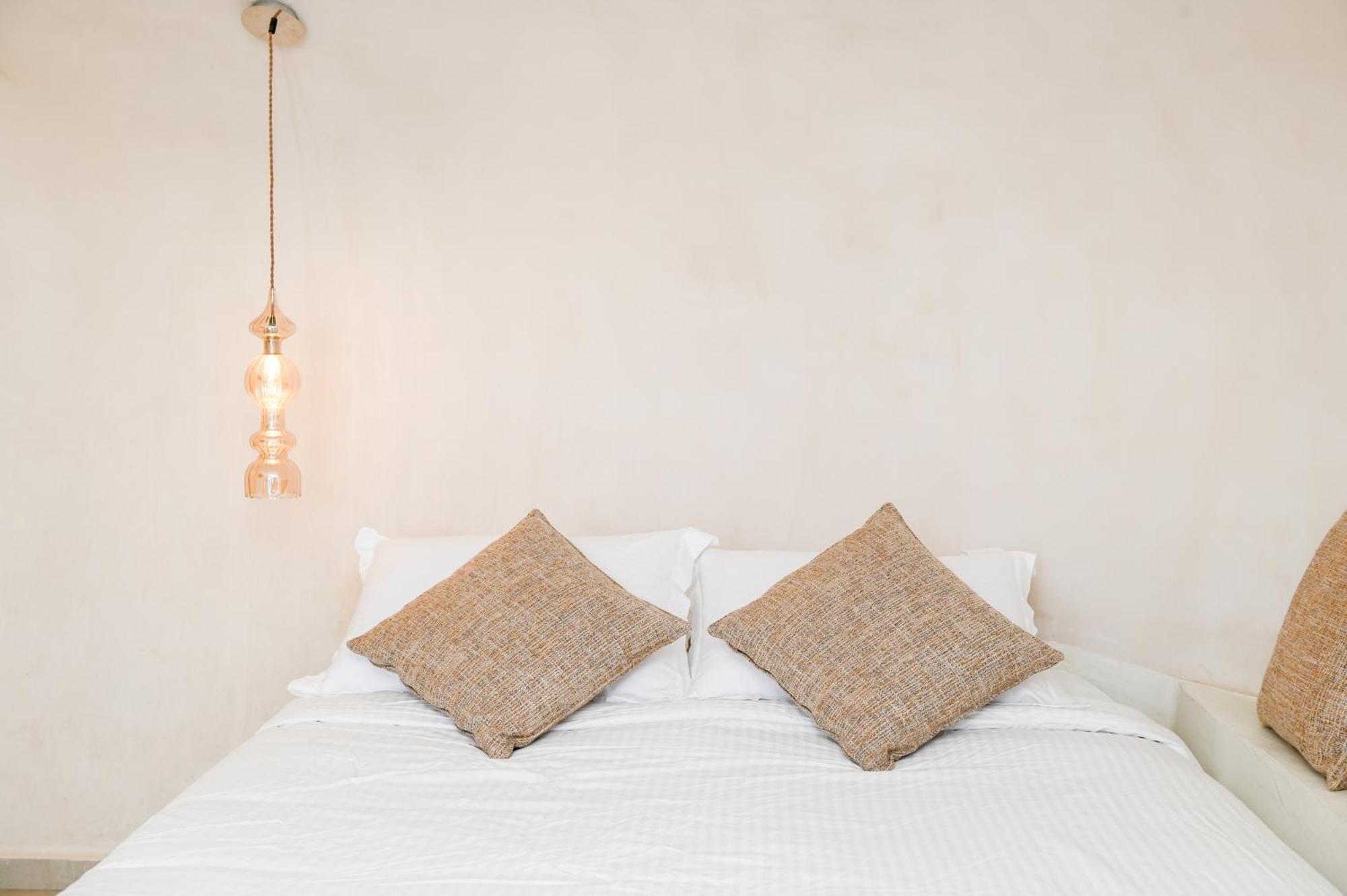 Akrotírion White Curves Santorini Bed & Breakfast エクステリア 写真