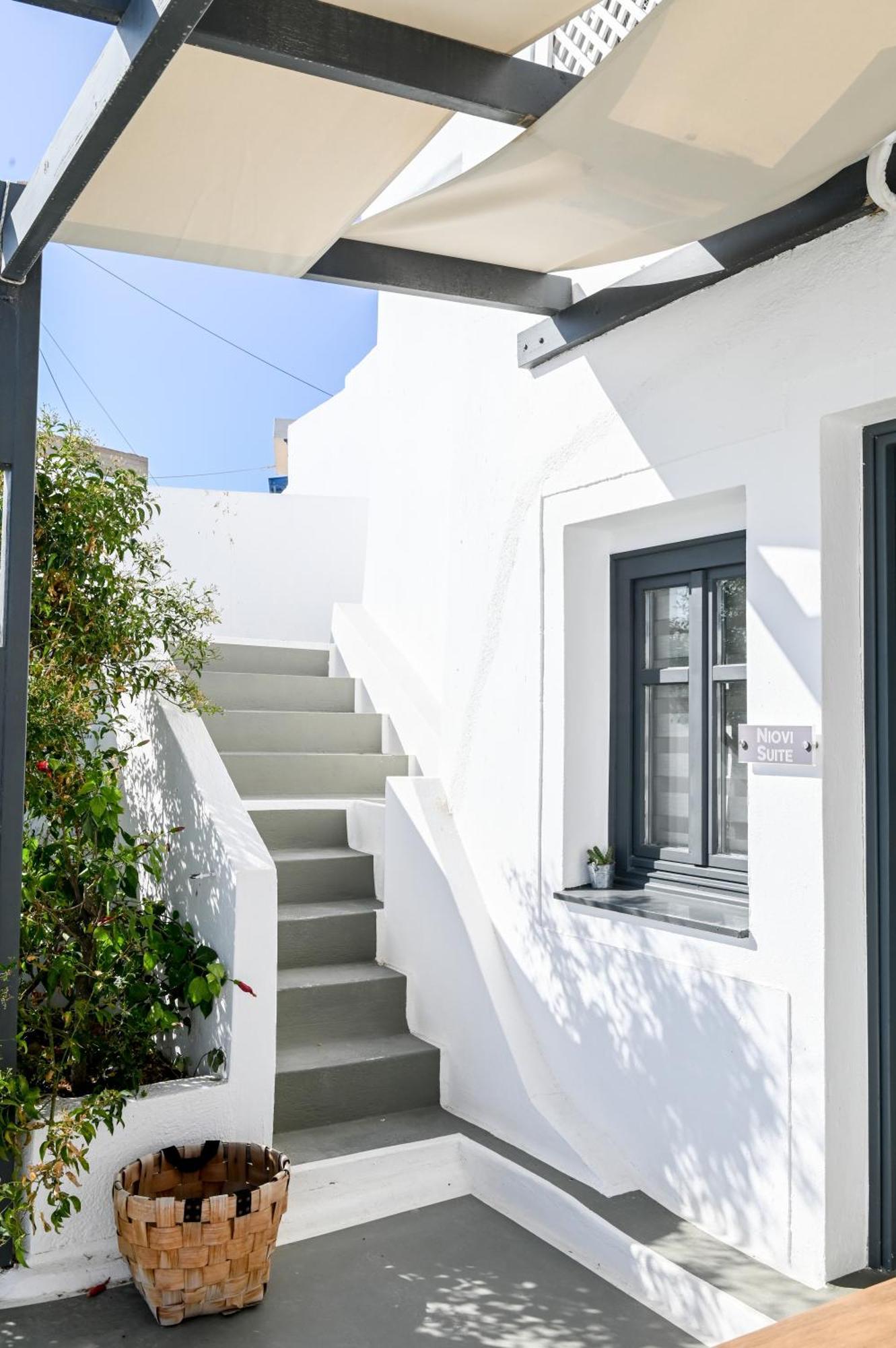Akrotírion White Curves Santorini Bed & Breakfast エクステリア 写真